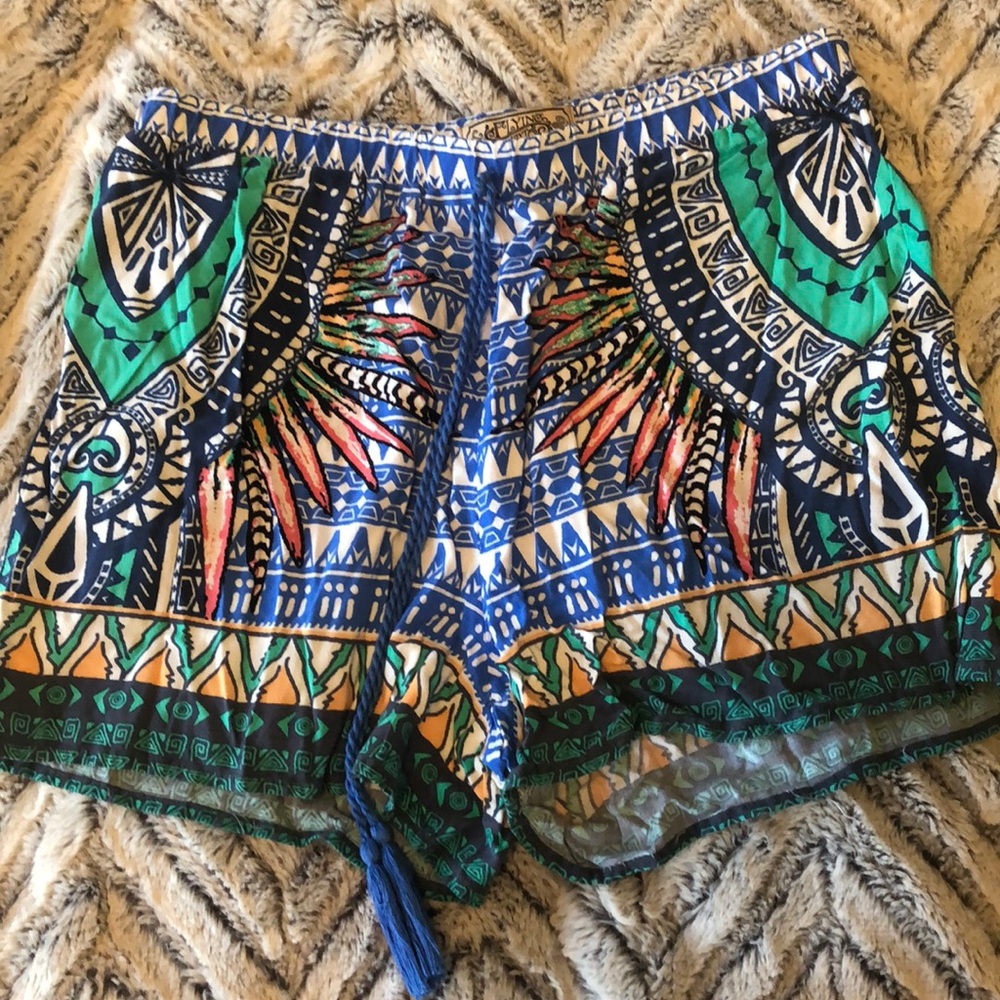 Flying tomato elastic waistband patterned shorts